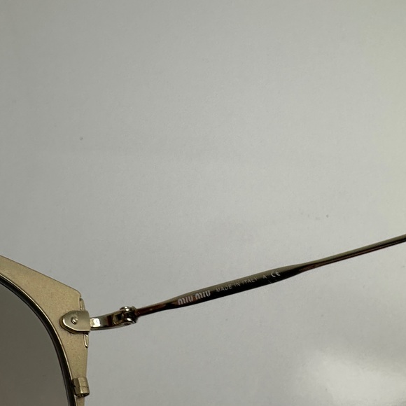 Authentic Miu Miu SMU 53R Designer Sunglasses - Stylish & Gently Used - Picture 4 of 6
